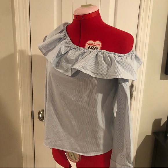 🎁 2 FOR $20 🎁 One Shoulder Asymmetrical Blue and White Pinstripe Blouse - Picture 3 of 6